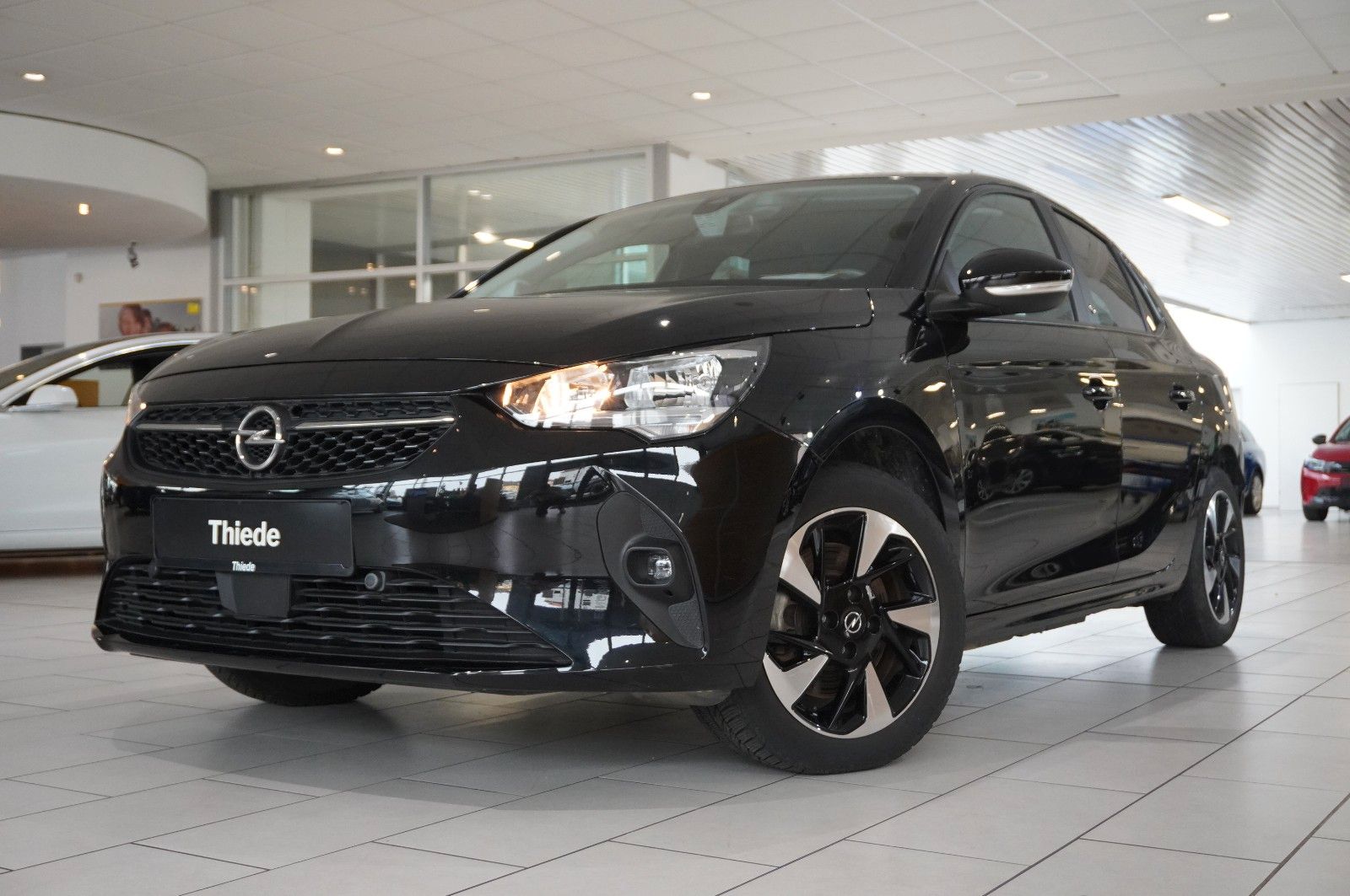 Fahrzeugabbildung Opel Corsa-e ELEKTRO 1-PHASIG NAVI/DAB/KAMEERA/VIRTU.