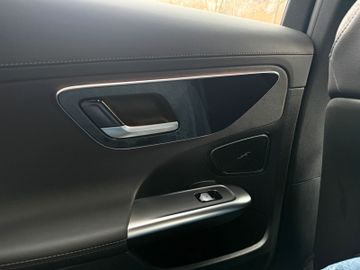 Bild 16 Mercedes-Benz C 300 C 300d Lim*DISTRONIC*Kam360*NIGTH*Digital-Light*