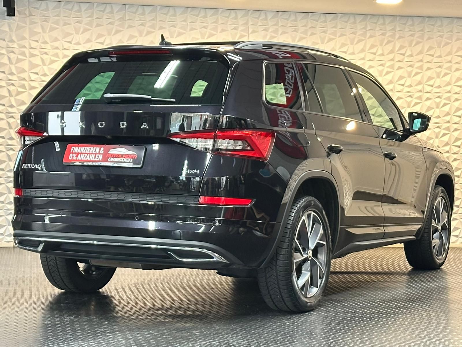 SKODA Kodiaq 2.0TDI SPORTLINE 4x4* LED#AHK#PANO#KEYLES - Image 8
