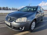 Volkswagen Golf 1.9 TDI DSG - Volkswagen Golf mit Diesel-Antrieb: Kombi, Automatik, 1.9