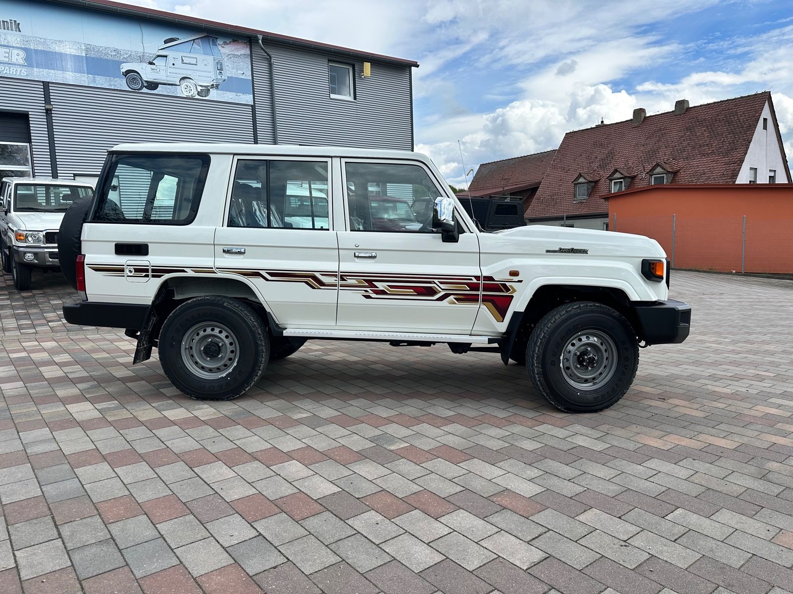 Toyota Land Cruiser GRJ 76 LX 2025 Facelift imagem 3