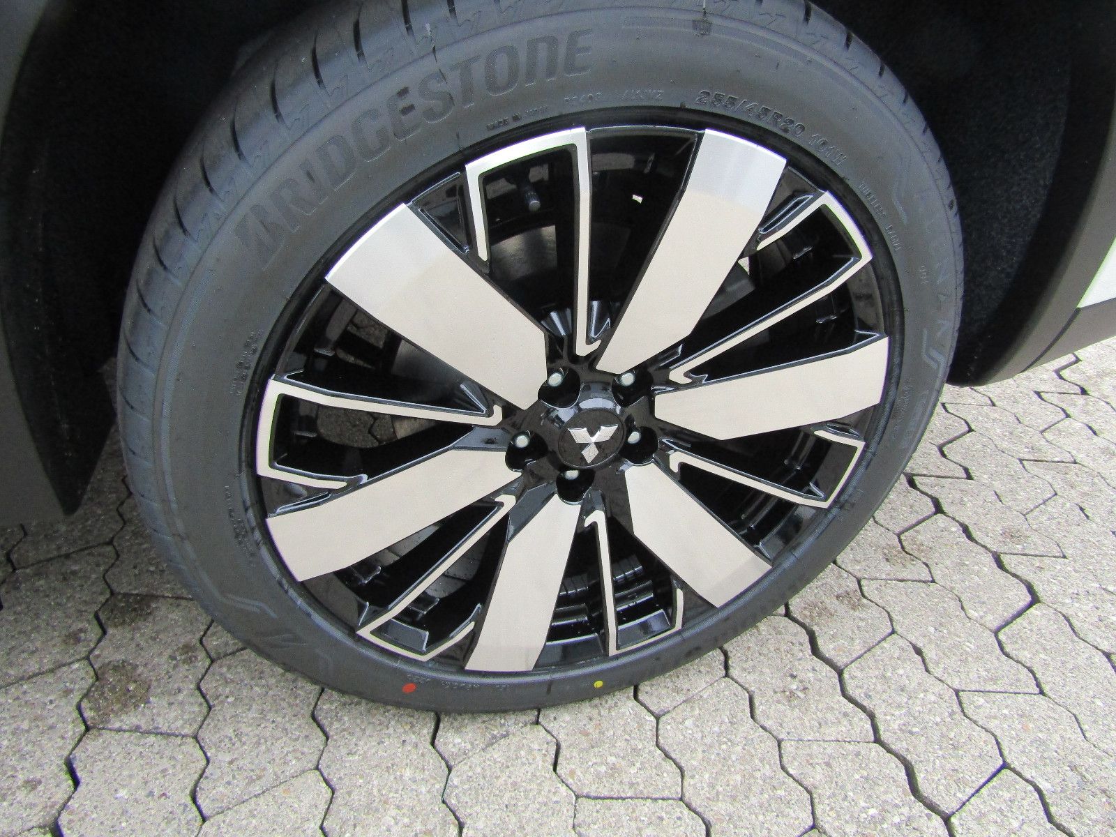 Mitsubishi Outlander - Bild 16