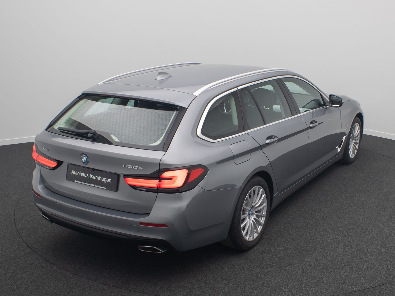 Fahrzeugabbildung BMW 530e xD  Kamera Laser HUD DAB H/K Komfort Alarm