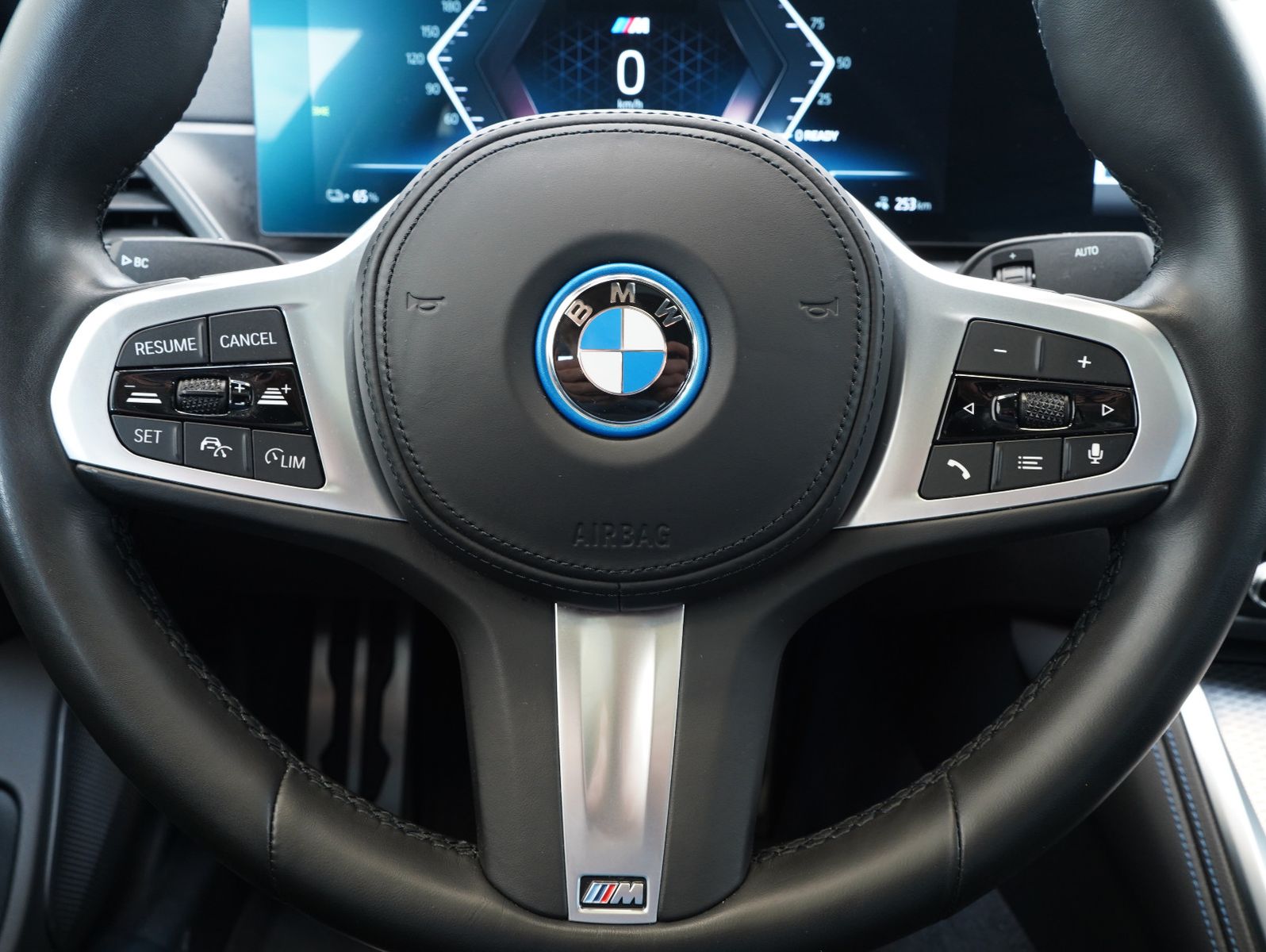 Fahrzeugabbildung BMW i4 Gran Coupe eDrive 40 M Sport SHADOW