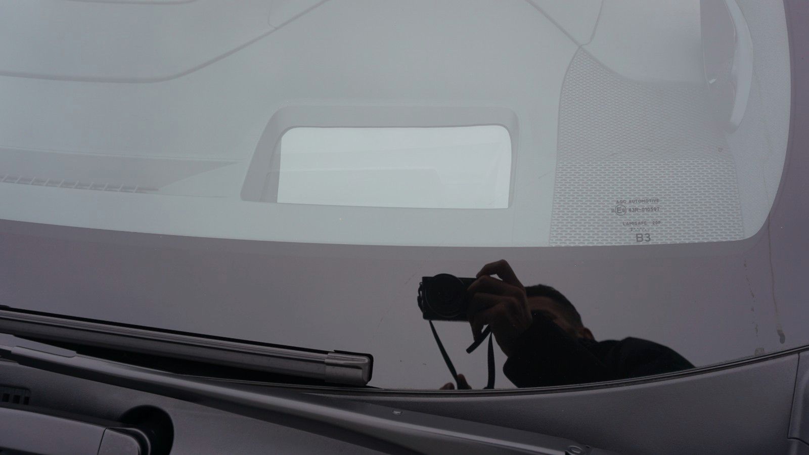 Fahrzeugabbildung Toyota Corolla Hybrid Lounge, Navi, LED, Kamera,Head Up