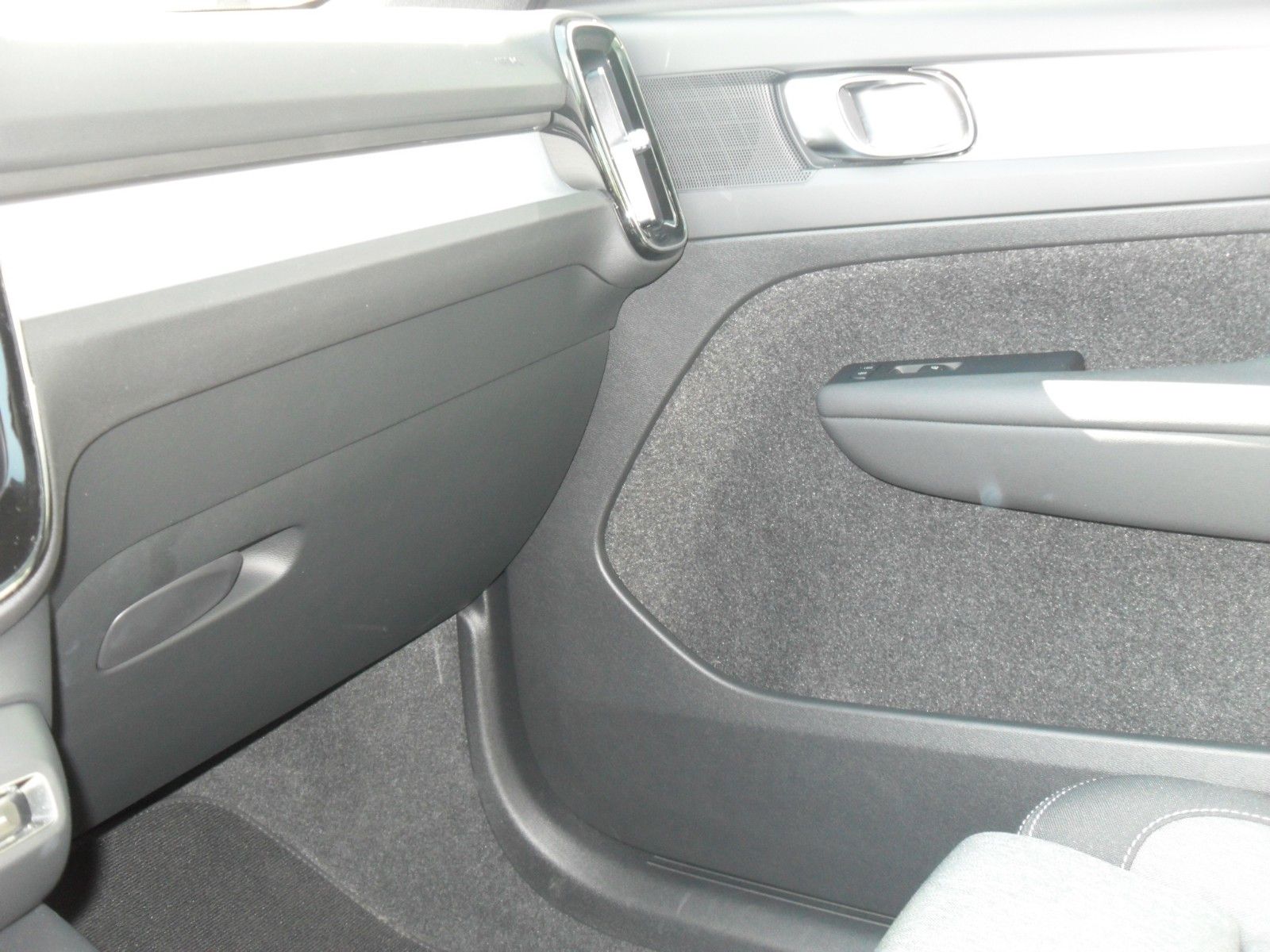 Fahrzeugabbildung Volvo XC 40 B4 Core