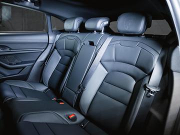 صورة مصغرة 21 لـ 2026 Porsche TAYCAN