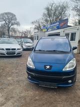 Peugeot 1007 Premium. Automatik. Lückenlos Scheckheftgep - Peugeot 1007 mit Benzin-Antrieb: Kleinwagen