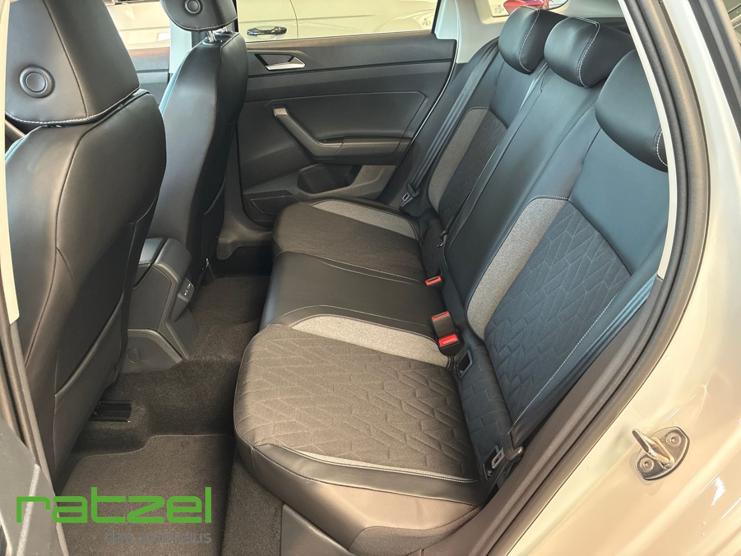 Fahrzeugabbildung Volkswagen Taigo ENERGY 1.0 TSI NAVI+Kamera+PDC+SHZ