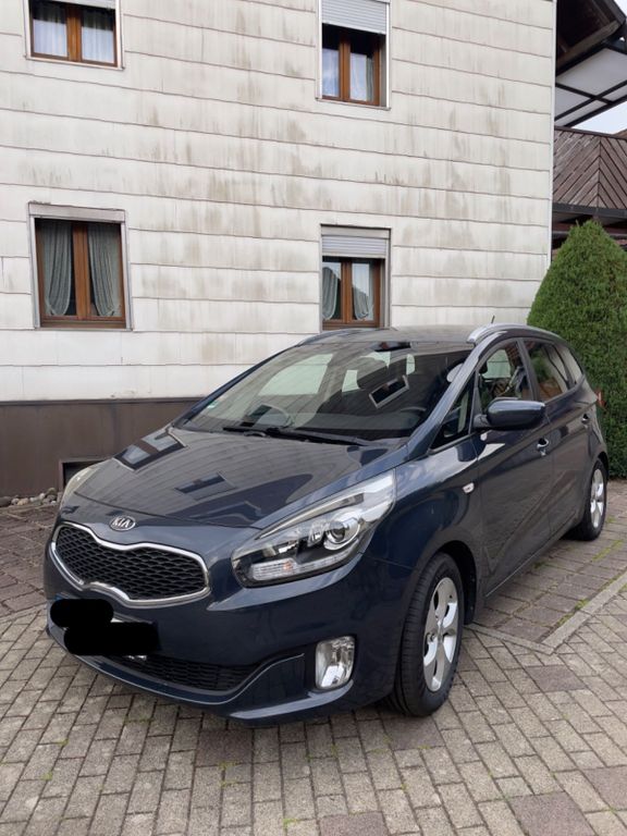 Image of Kia Carens