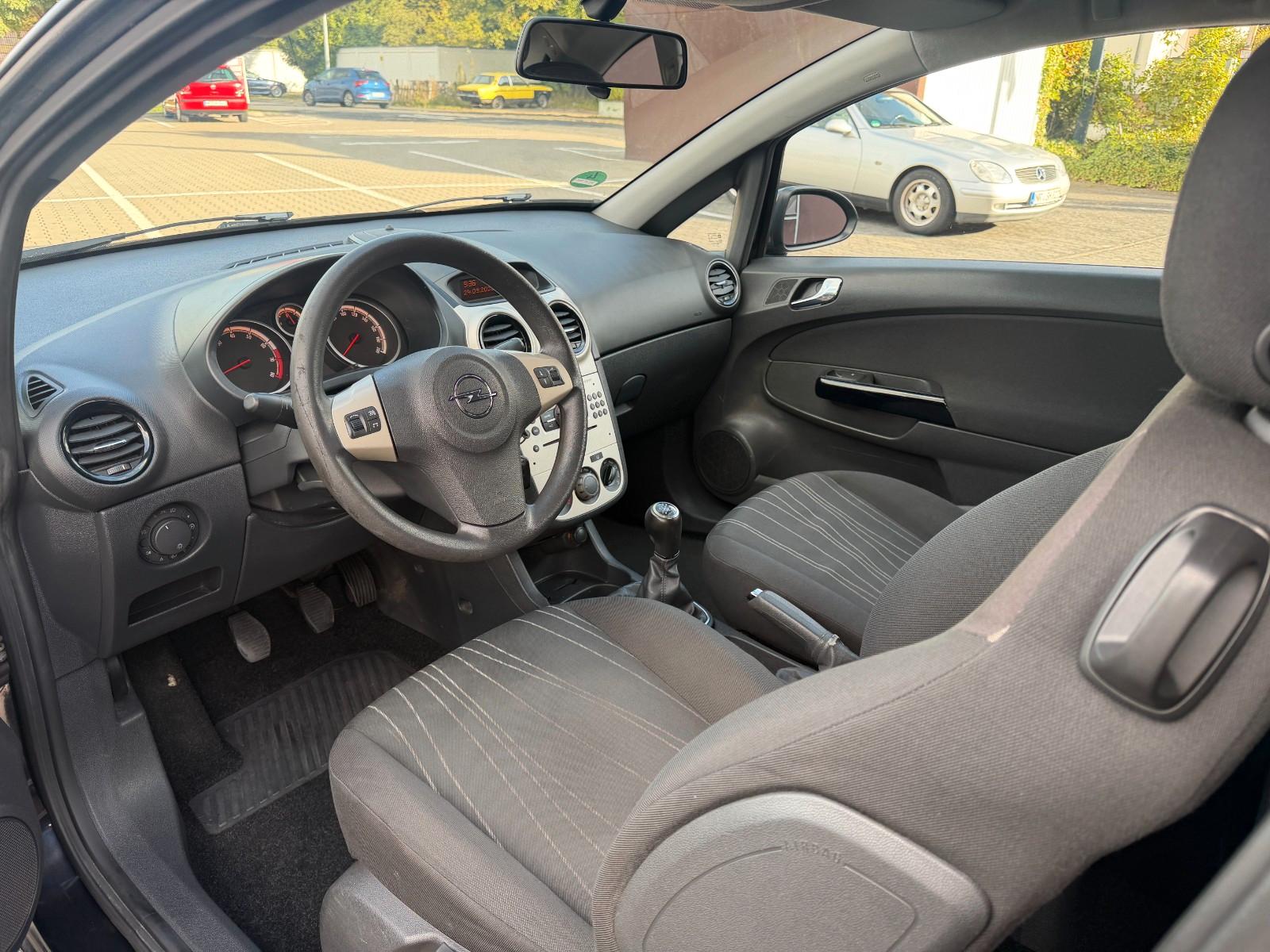 Opel Corsa D Edition