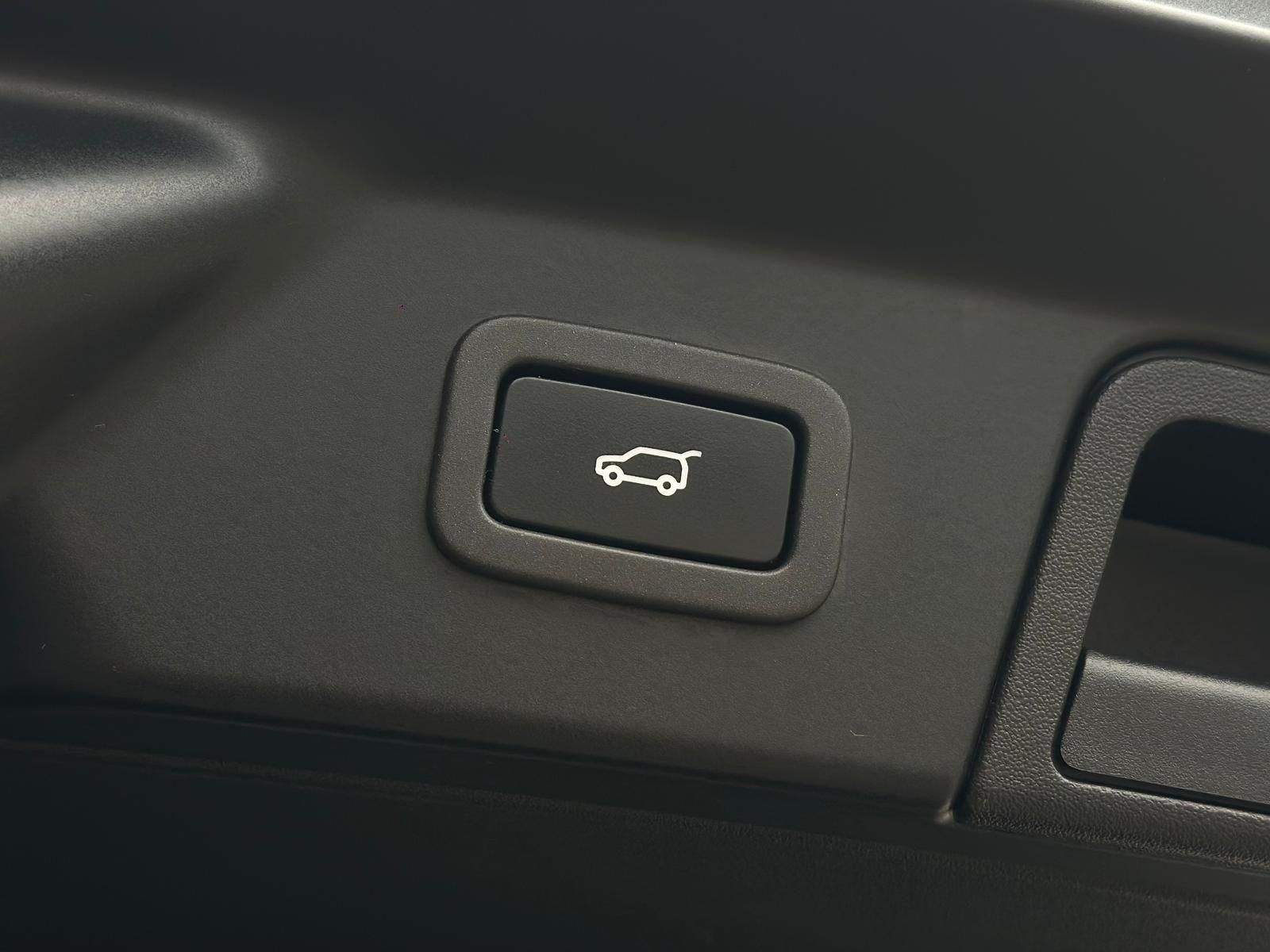 LAND ROVER Range Rover Velar P380HSE R DYNAMIC FIRST ED 4WD - Image 28