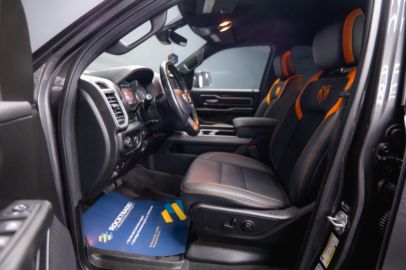 Fahrzeugabbildung Dodge RAM 5.7 V8 HEMI 4x4 OFFROAD Night Limited 19%