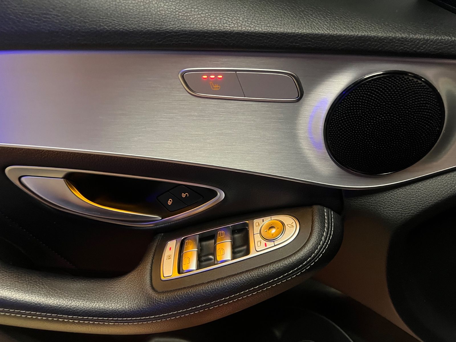 Fahrzeugabbildung Mercedes-Benz C 350 T e Edition C AMG LINE *LED*NAVI*LEDER*