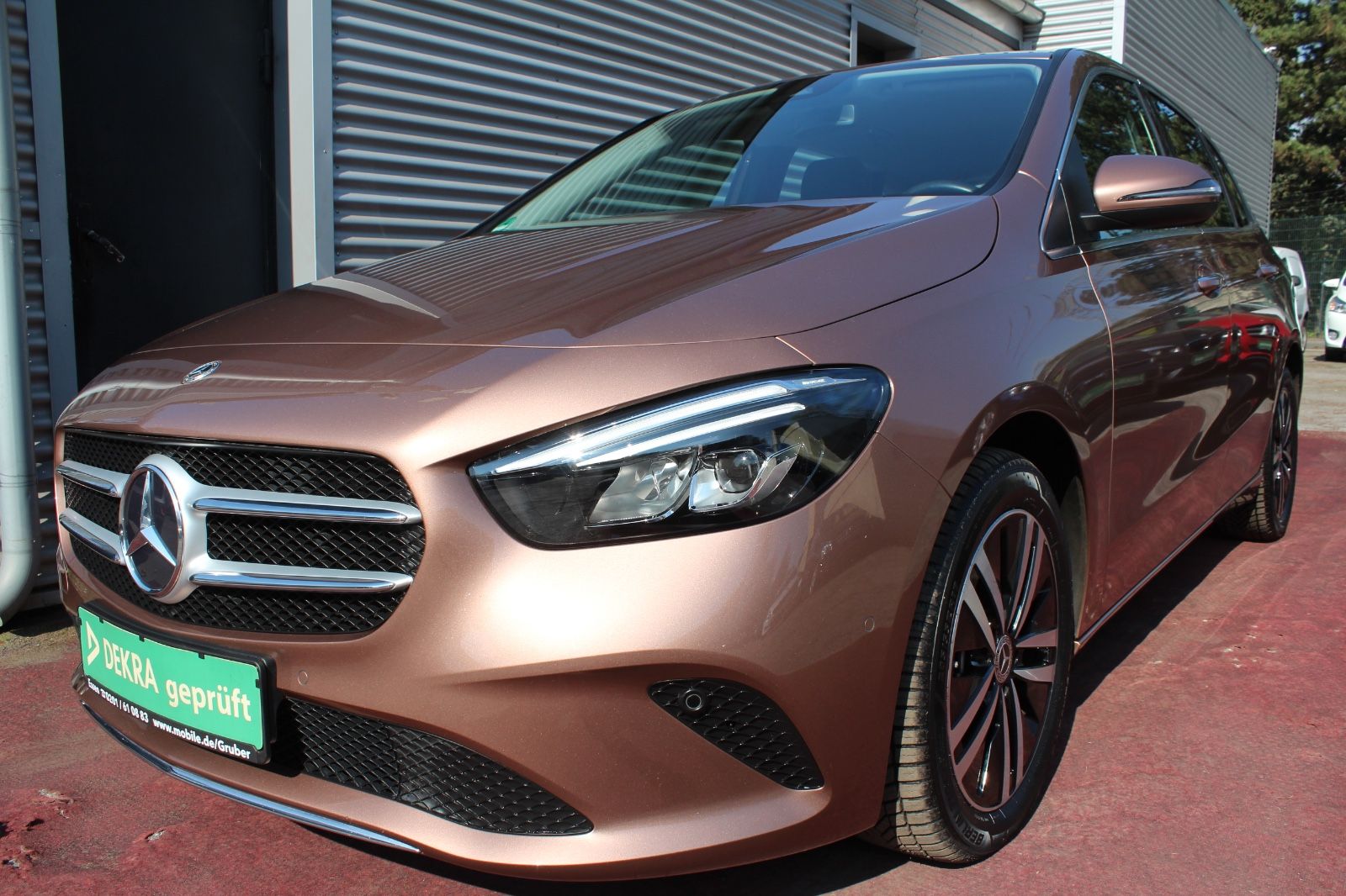 MERCEDES-BENZ B 250 E AUTOMATIK KLIMA NAVI AMBIENTE LED 1.Hd