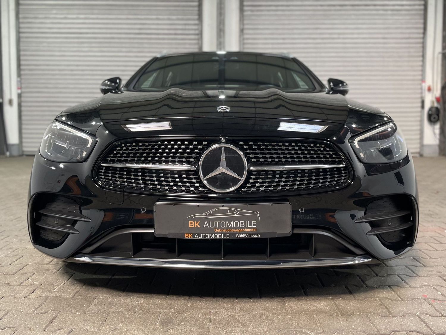 Fahrzeugabbildung Mercedes-Benz E 300 e AMG #Wide.#LED#Distr.#Memory#HeadUp#360°