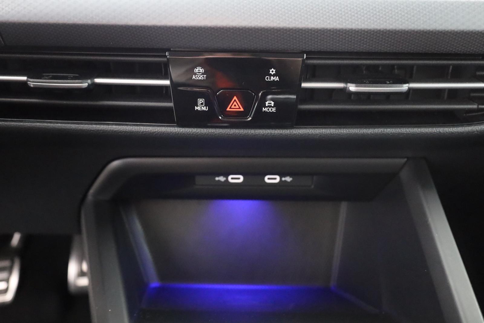 Volkswagen Golf VIII 1.5 TSI Active LED Standheizung Kamera, миниатюра 12