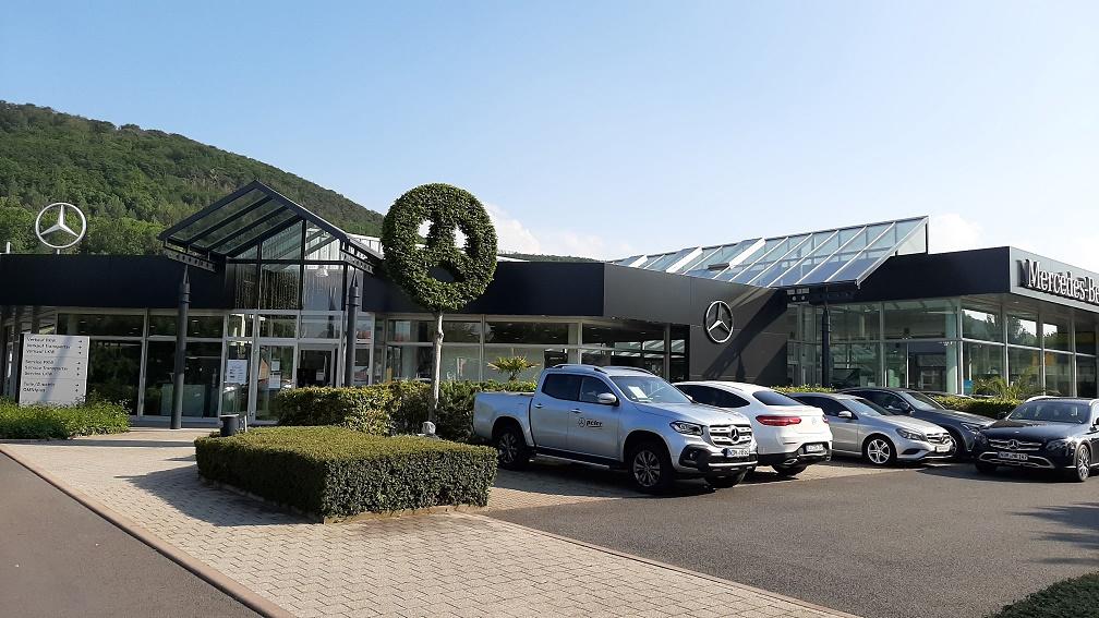 showroom-image-bottom