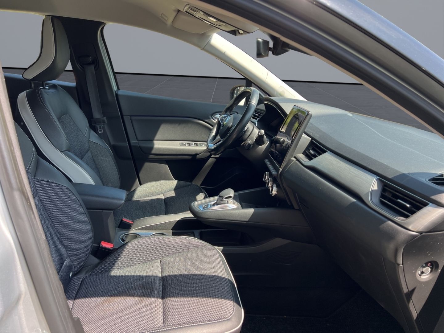 Fahrzeugabbildung Renault Captur II Intens 1.3 TCe 155 EDC EU6d-T Navi Dig