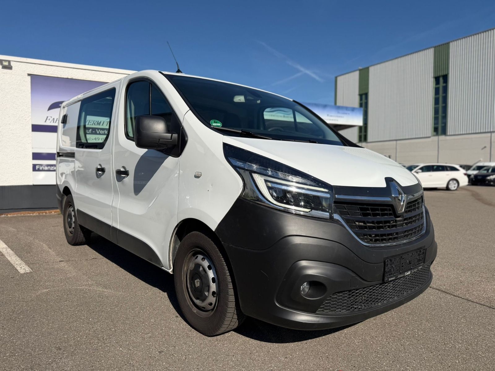 Renault Trafic - 1