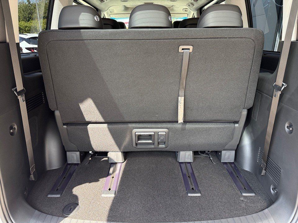 Fahrzeugabbildung Hyundai STARIA Hybrid 7-Sitzer SIGNATURE Pano