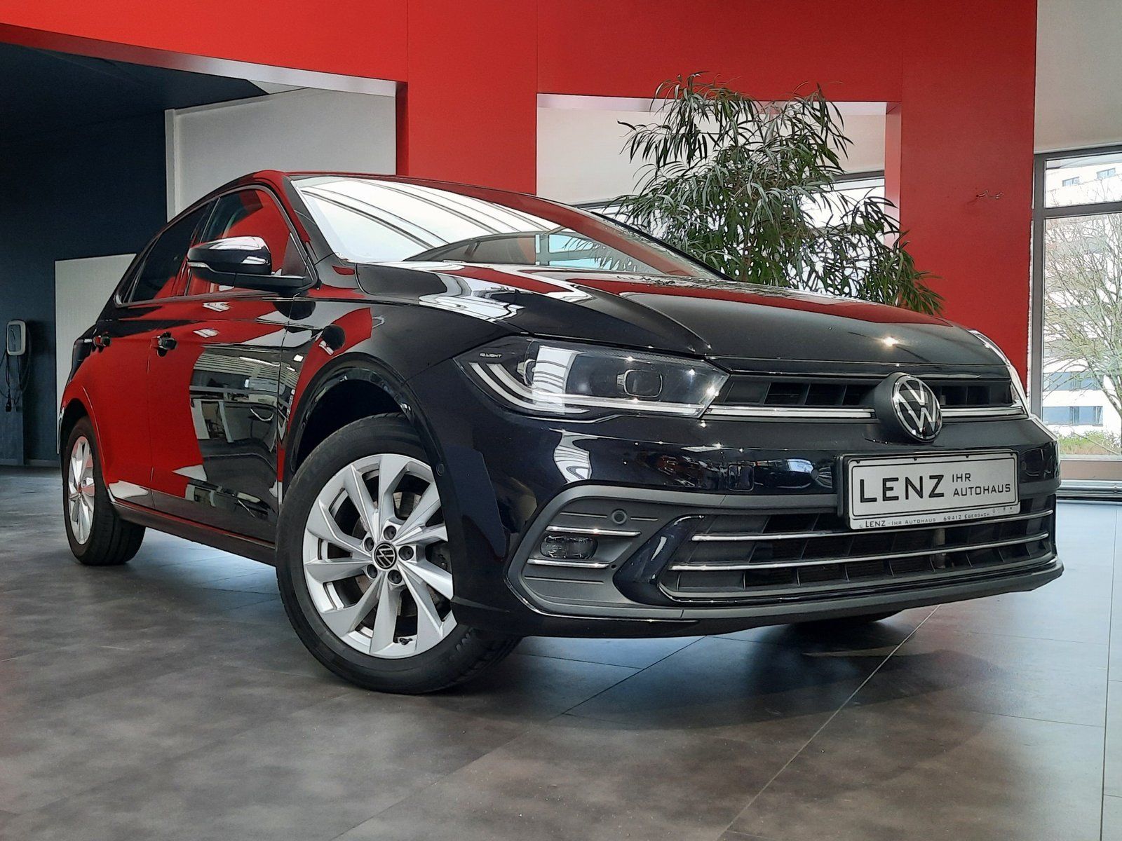 Fahrzeugabbildung Volkswagen Polo Style TSI DSG *AHK*LED*Sitzhzg*PDC*AppC*