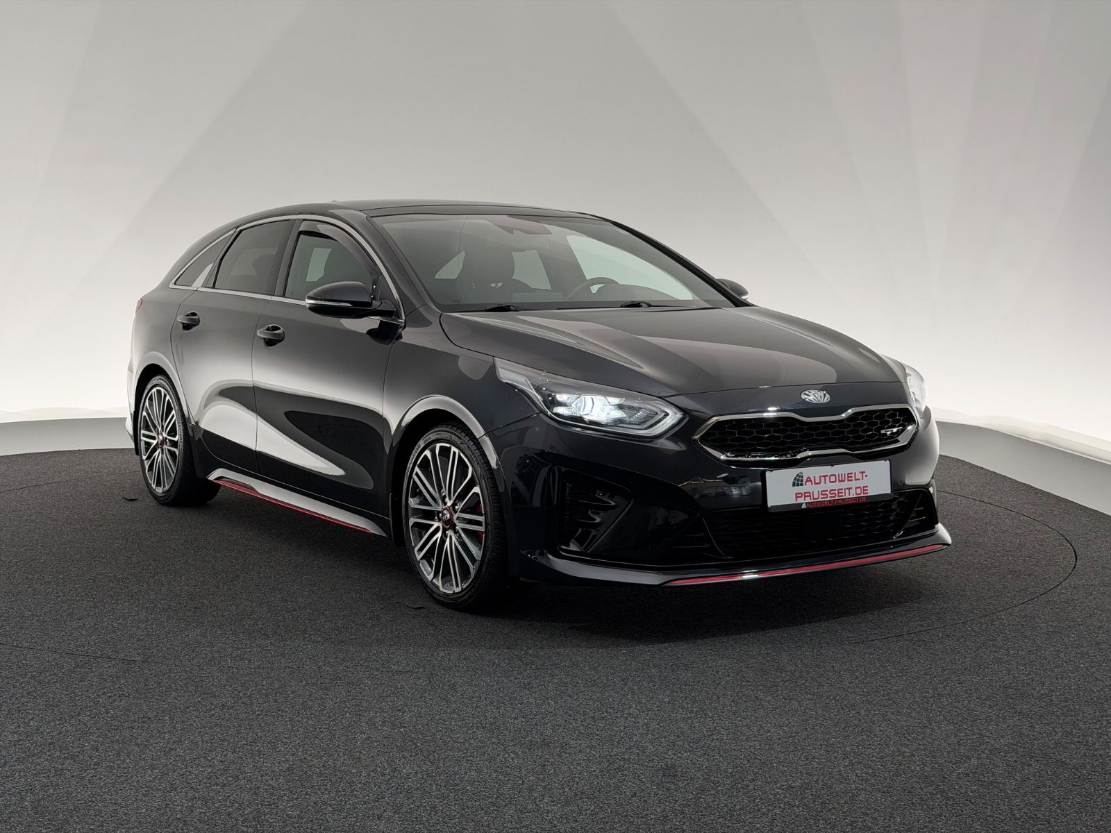 Gebrauchtwagen Kia ProCeed ProCeed GT 1.6 T-GDI*PANO*LED-JBL-R.KAM-APPLE-18 in Künzell