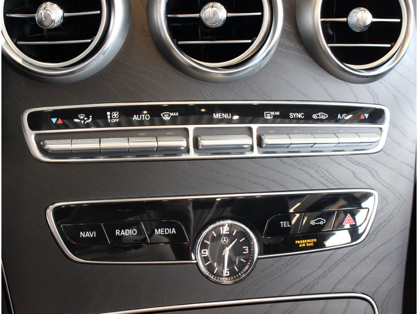 Fahrzeugabbildung Mercedes-Benz C 400 Cabrio 4Matic AMG Line Kamera*LED*Digital