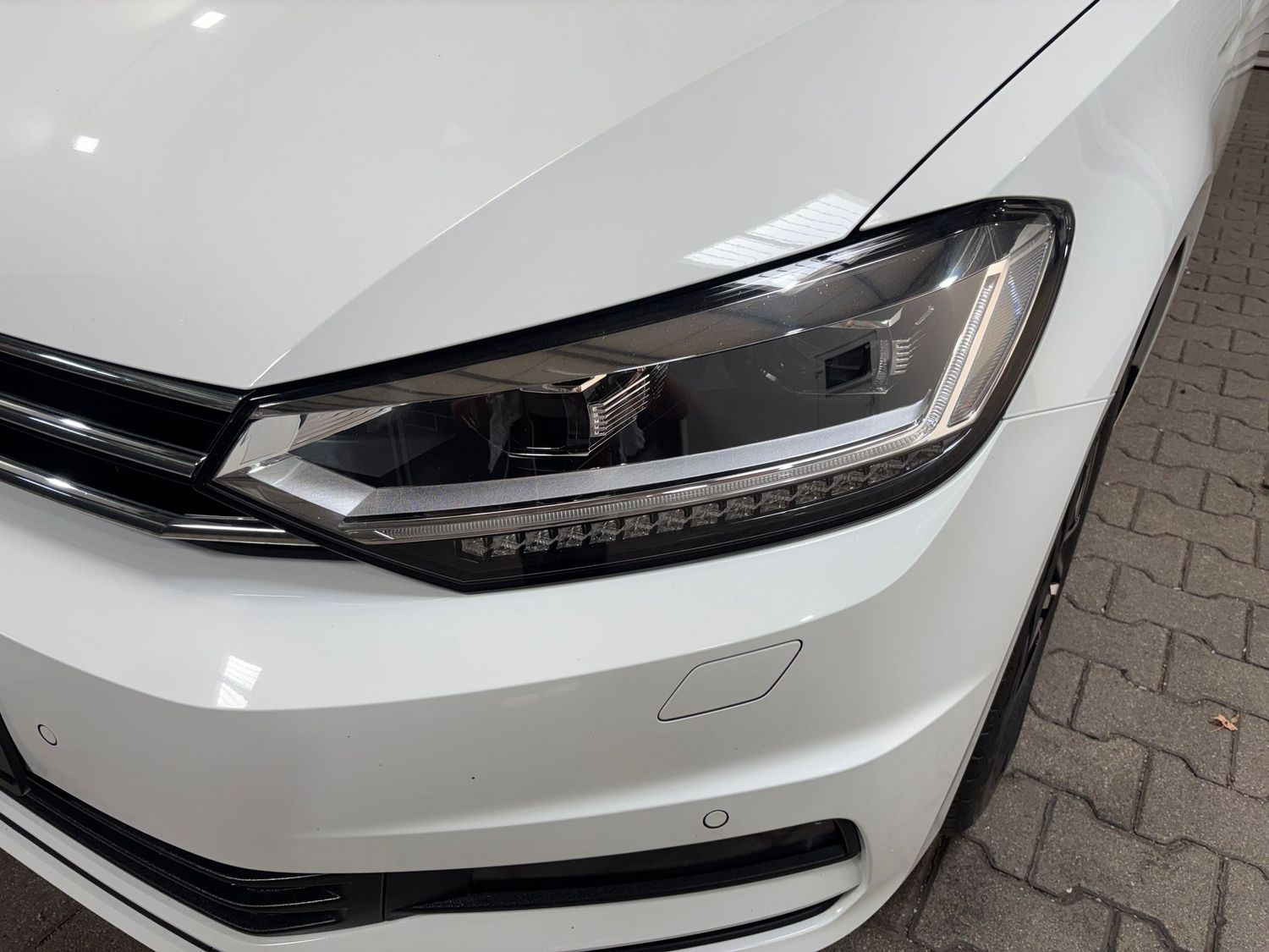 Fahrzeugabbildung Volkswagen Touran 1.5TSI 7Sitze#LED#Pano#Virtual#Kamera#ACC