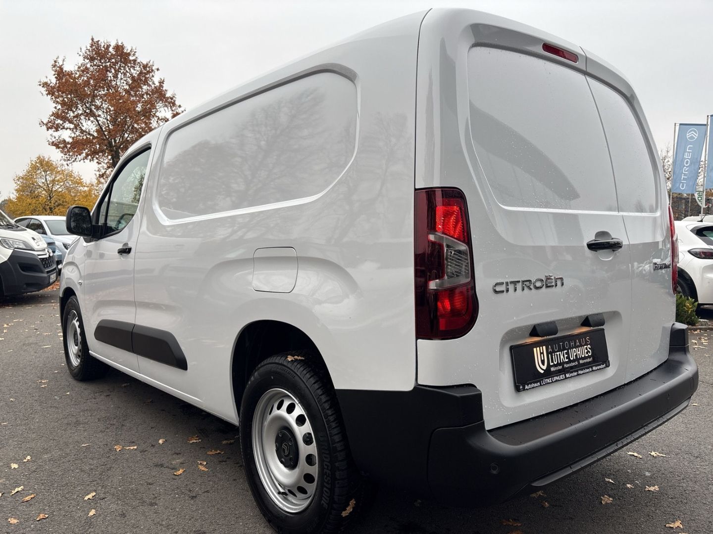 Fahrzeugabbildung Citroën Berlingo KW L2 1.5 BlueHDI 130 S&S SHZ LED DAB