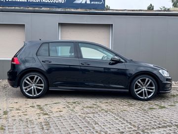 Volkswagen Golf - 6