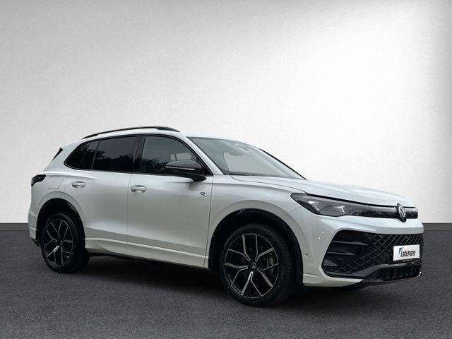 Tiguan 2.0 TDI DSG R-LINE AHK+NAVI.+ACC+HEAD-UP+