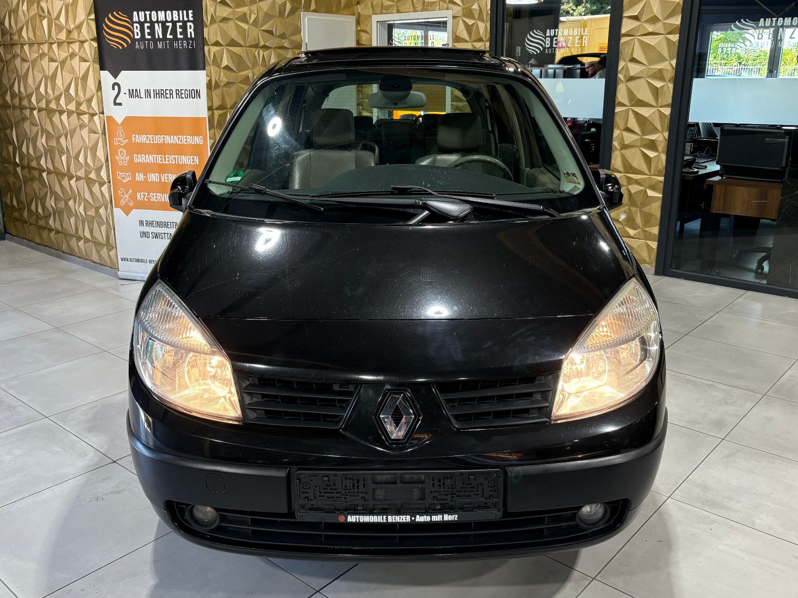Fahrzeugabbildung Renault Scenic II Grand Privilege/7-SITZ/PANO/NAVI/SHZ/