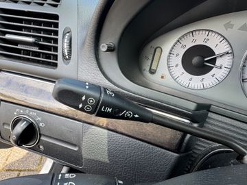Mercedes E 280 - 12