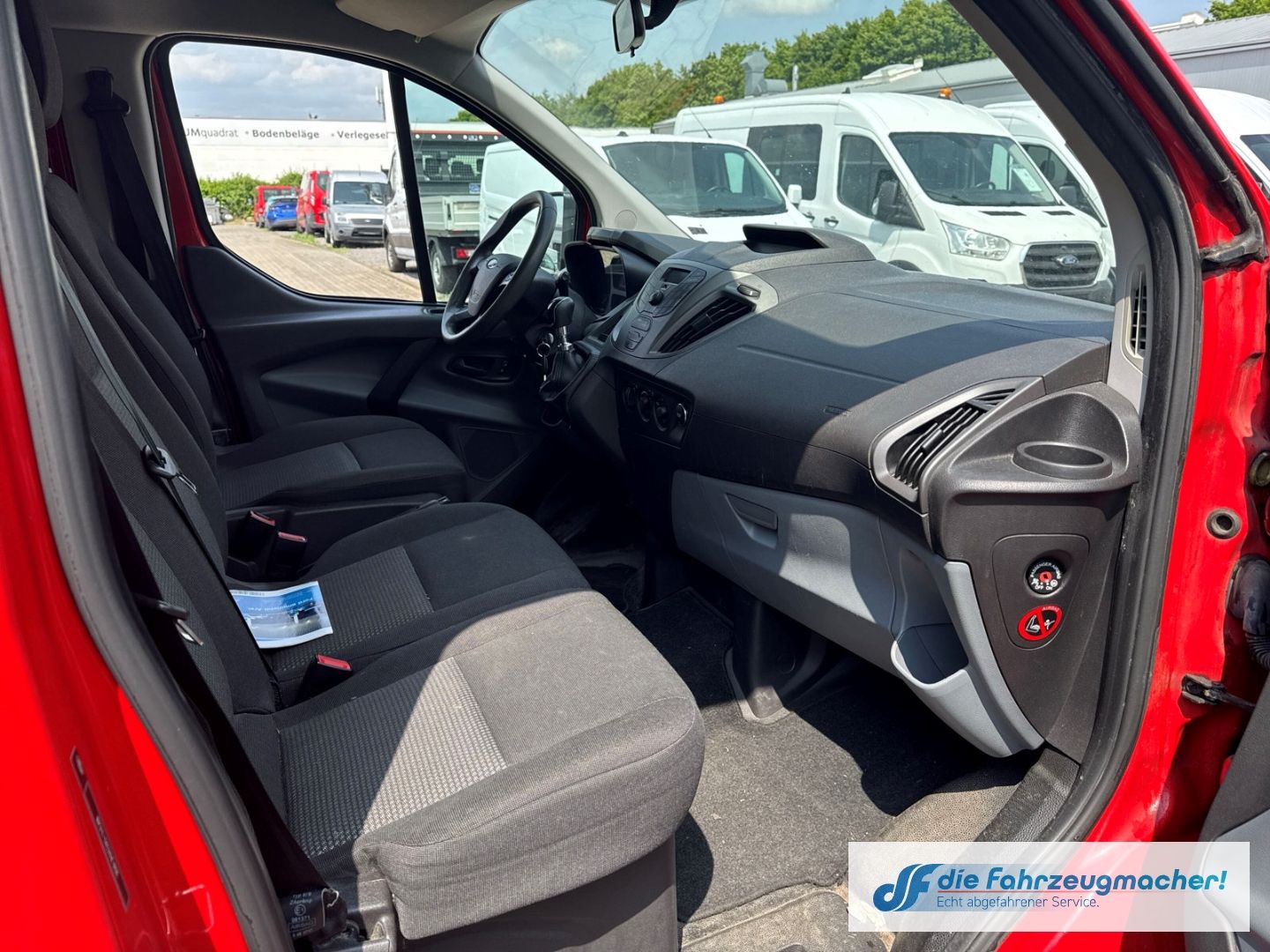 Fahrzeugabbildung Ford Transit Custom Kombi 300 L1 2.2 TDCi *8459