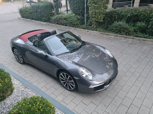 Porsche 911 Carrera Cabriolet,PDK,ALU20",PDLS,Kamera,Nav