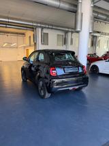 Fiat 500e Icon CCS 42 kWh / Winterpaket / CarPlay - Fiat 500e: Sitzheizung, Limousine