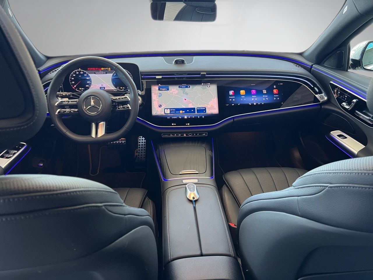 Mercedes-Benz E 300 T de 4M AMG Massage Sitzklima Superscreen foto 23