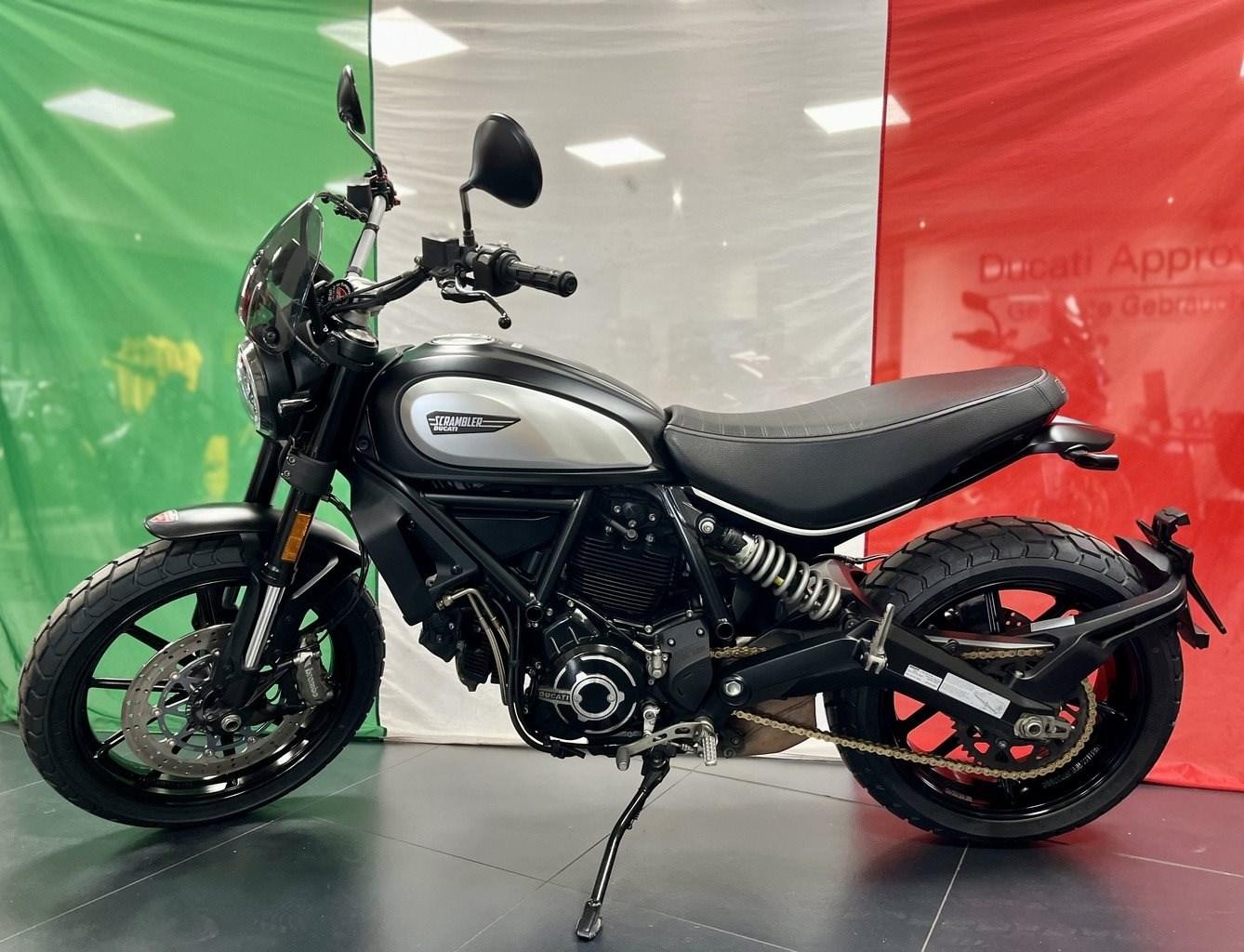Ducati Scrambler Icon Dark