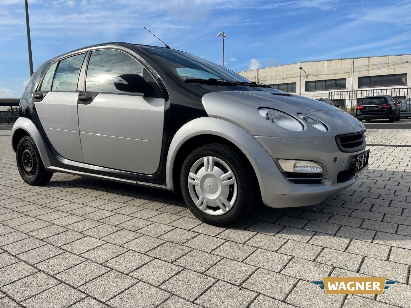 Fahrzeugabbildung Smart forfour Klima Servolenkung Radio TÜV 07/2028