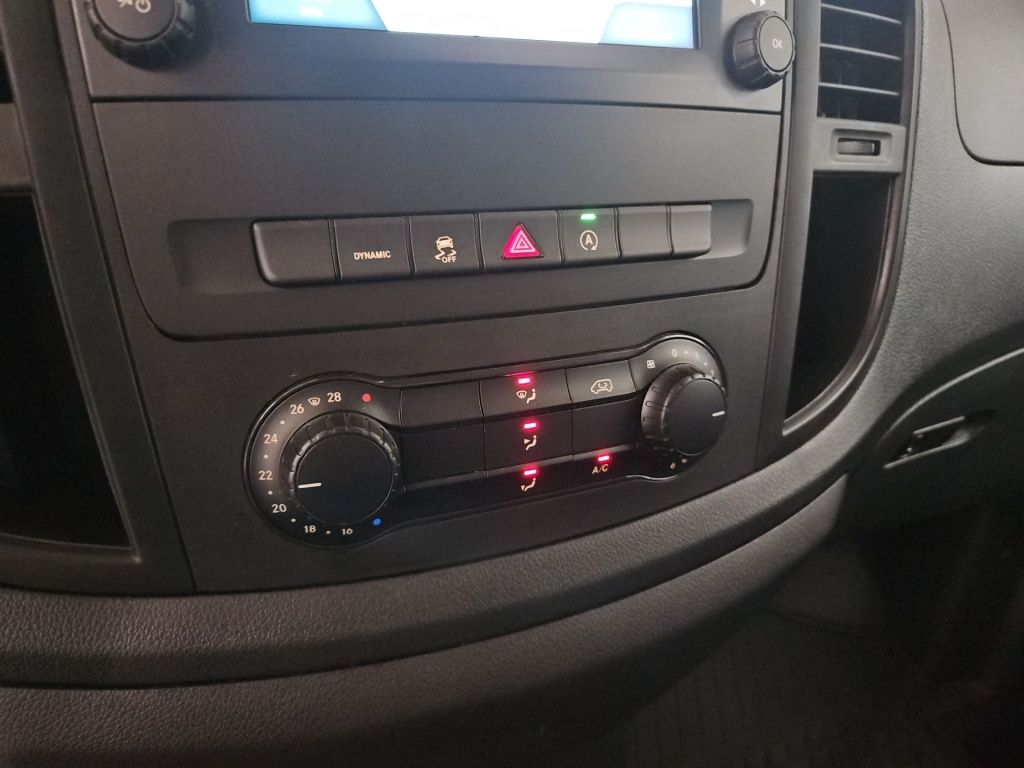 Fahrzeugabbildung Mercedes-Benz Vito 114 Kasten kompakt DAB Navi LED RFK GRA