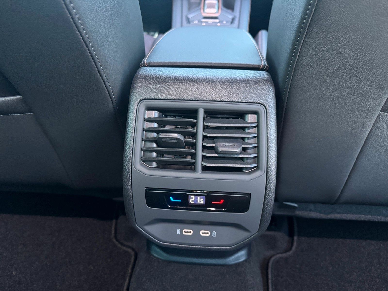 Fahrzeugabbildung CUPRA Formentor VZ 2.0 TSI 245 kW 4Drive