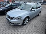 Volkswagen Passat Variant Highline BlueMotion *TÜV *SERVICE - Volkswagen: Service
