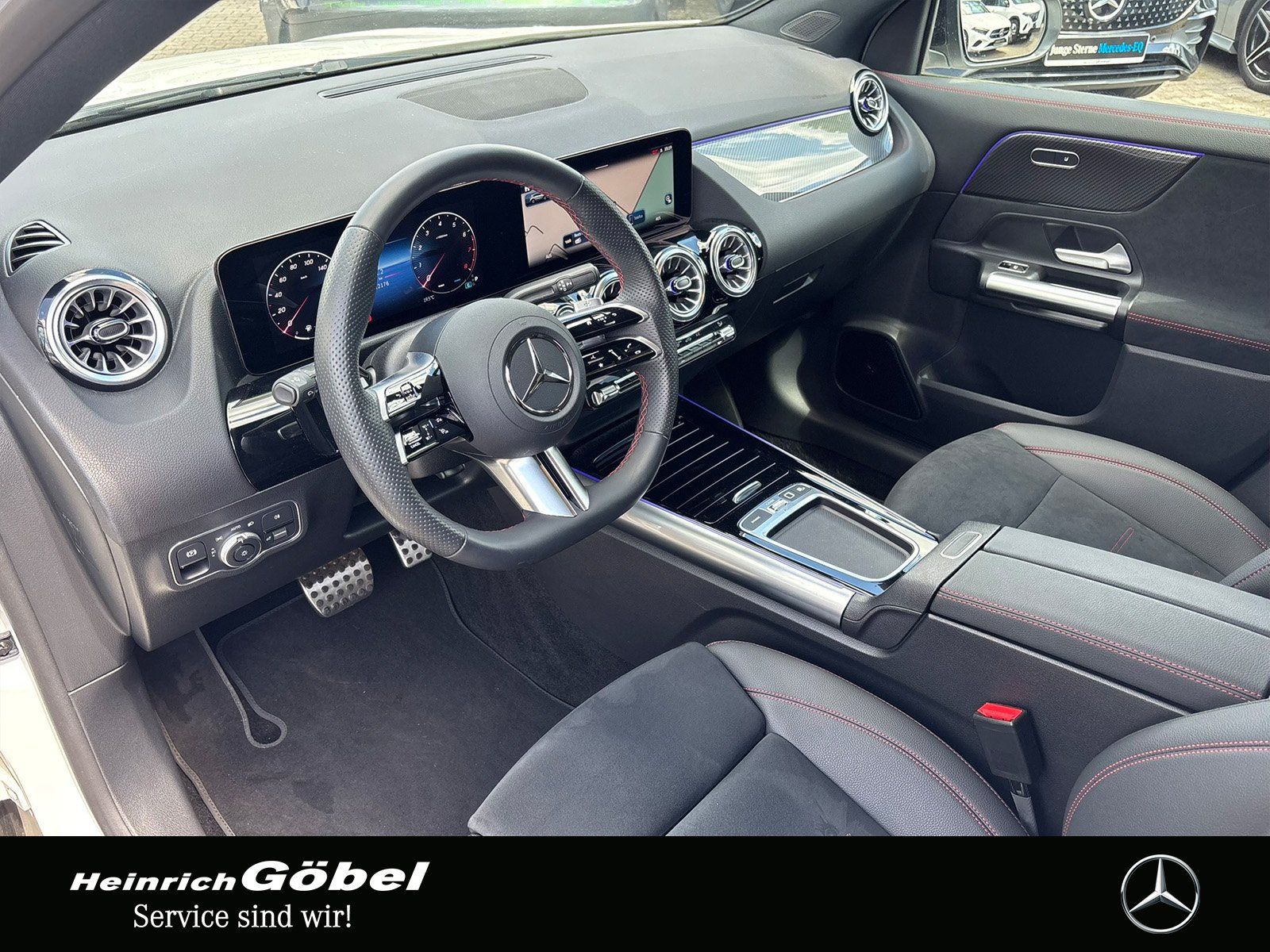 Fahrzeugabbildung Mercedes-Benz GLA 200 AMG*PANO*AHK*APPLE-CARP*360°KA*DISTRONIC