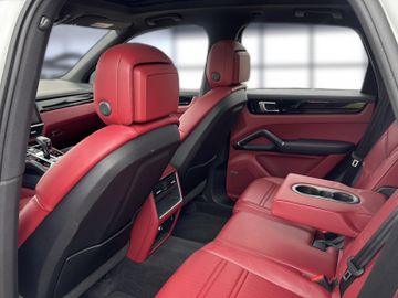 Porsche Cayenne - 11