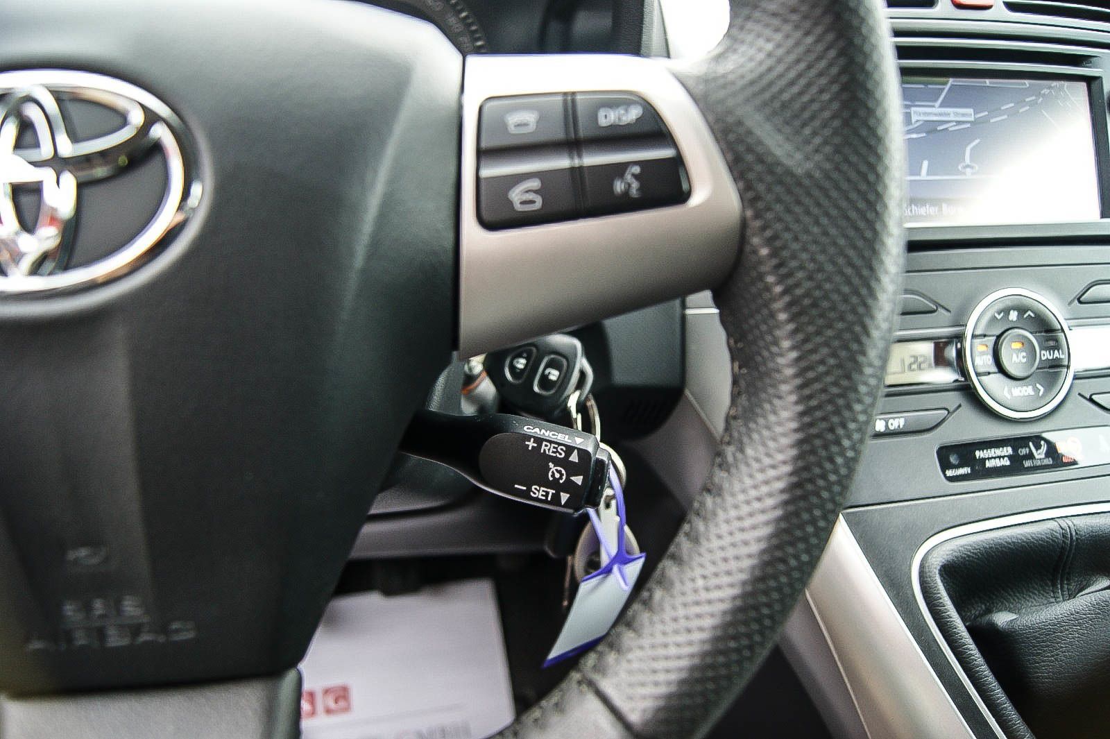 Fahrzeugabbildung Toyota Auris 1.6 Valvematic Travel NAVIGATION PDC 1HAND