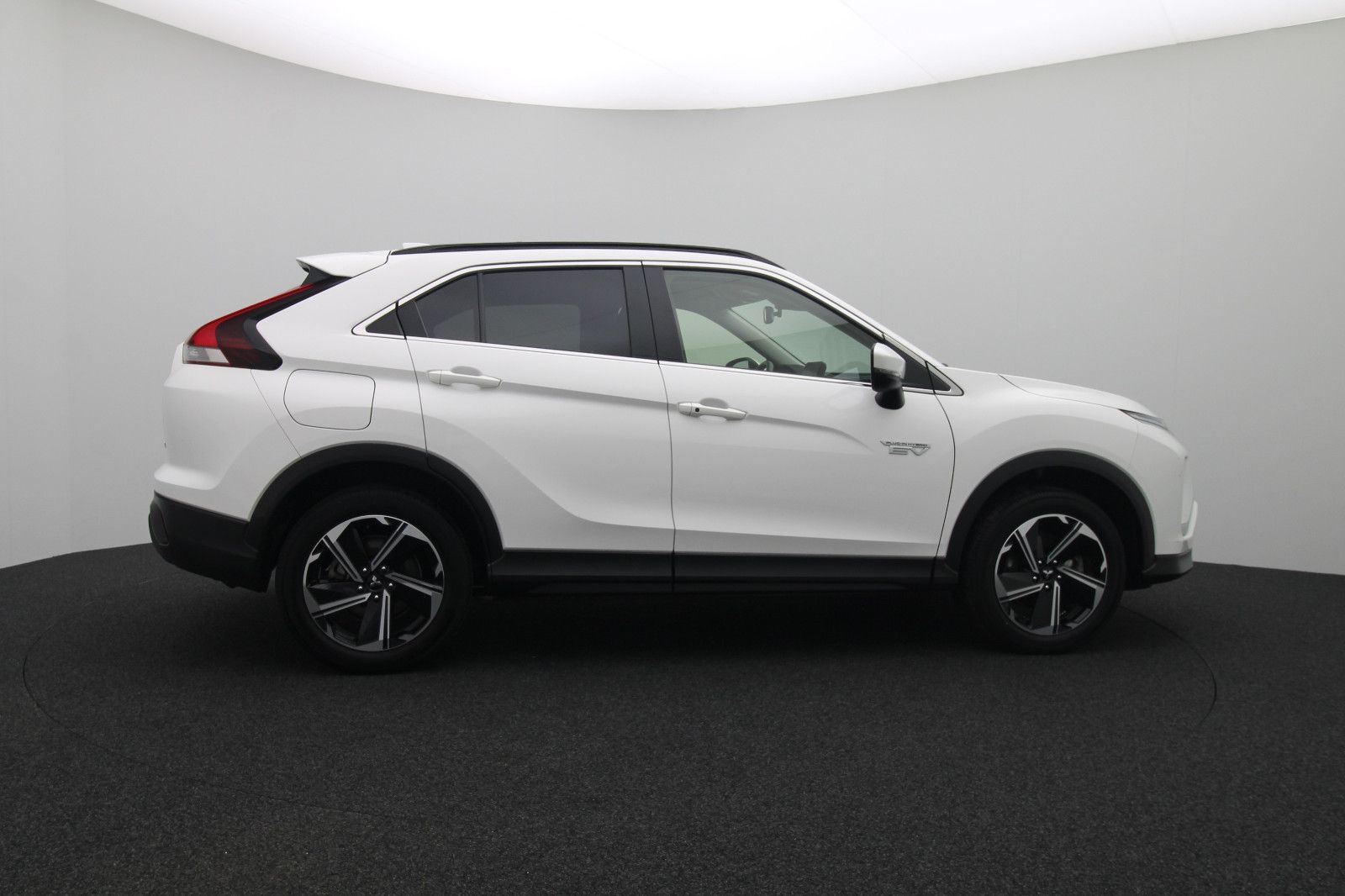 Fahrzeugabbildung Mitsubishi Eclipse Cross 2.4 Basis Hybrid 4WD