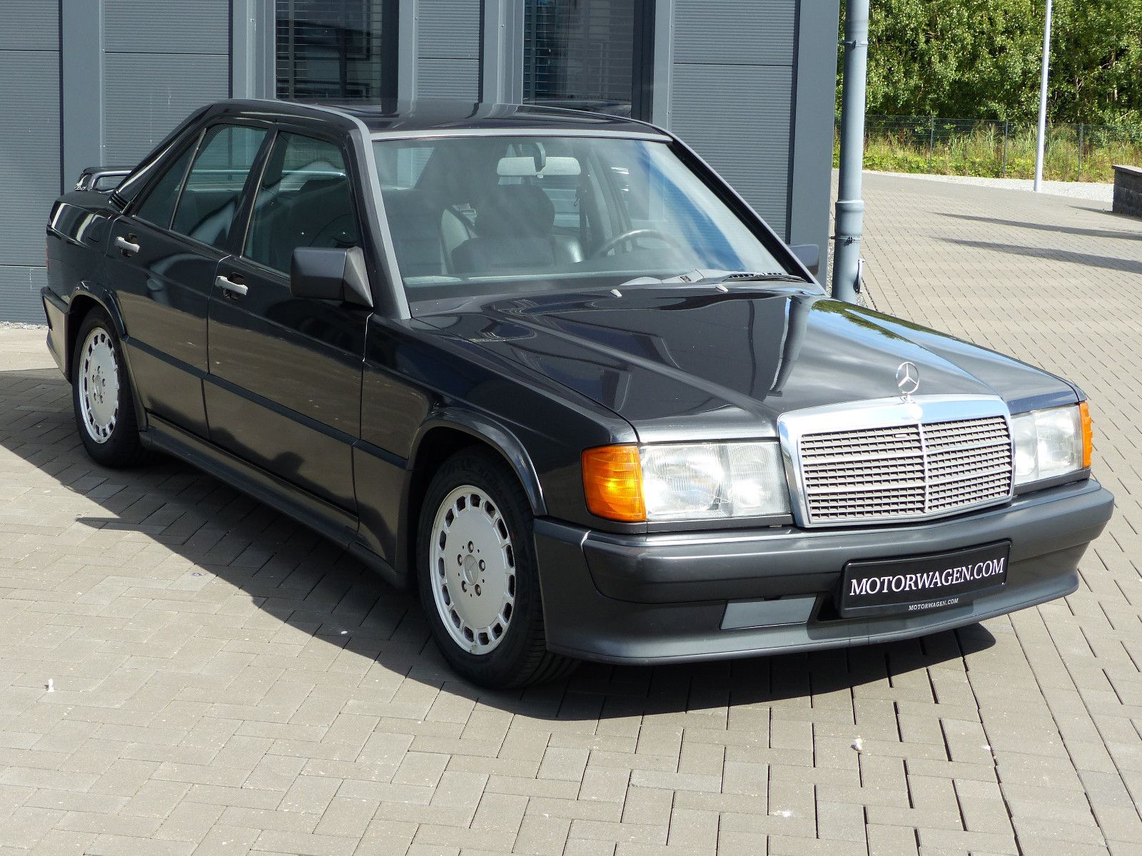 Fahrzeugabbildung Mercedes-Benz 190 E 2,3 16 V * 1.Hand* Erstlack*