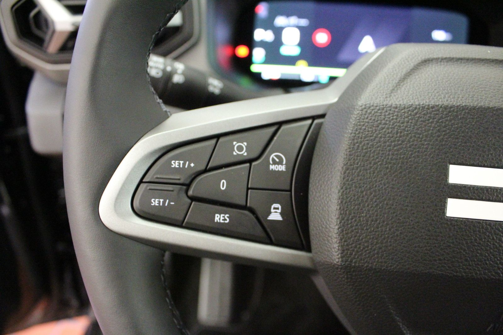 Fahrzeugabbildung Dacia Bigster hybrid 155 Journey Winter- & City-Paket