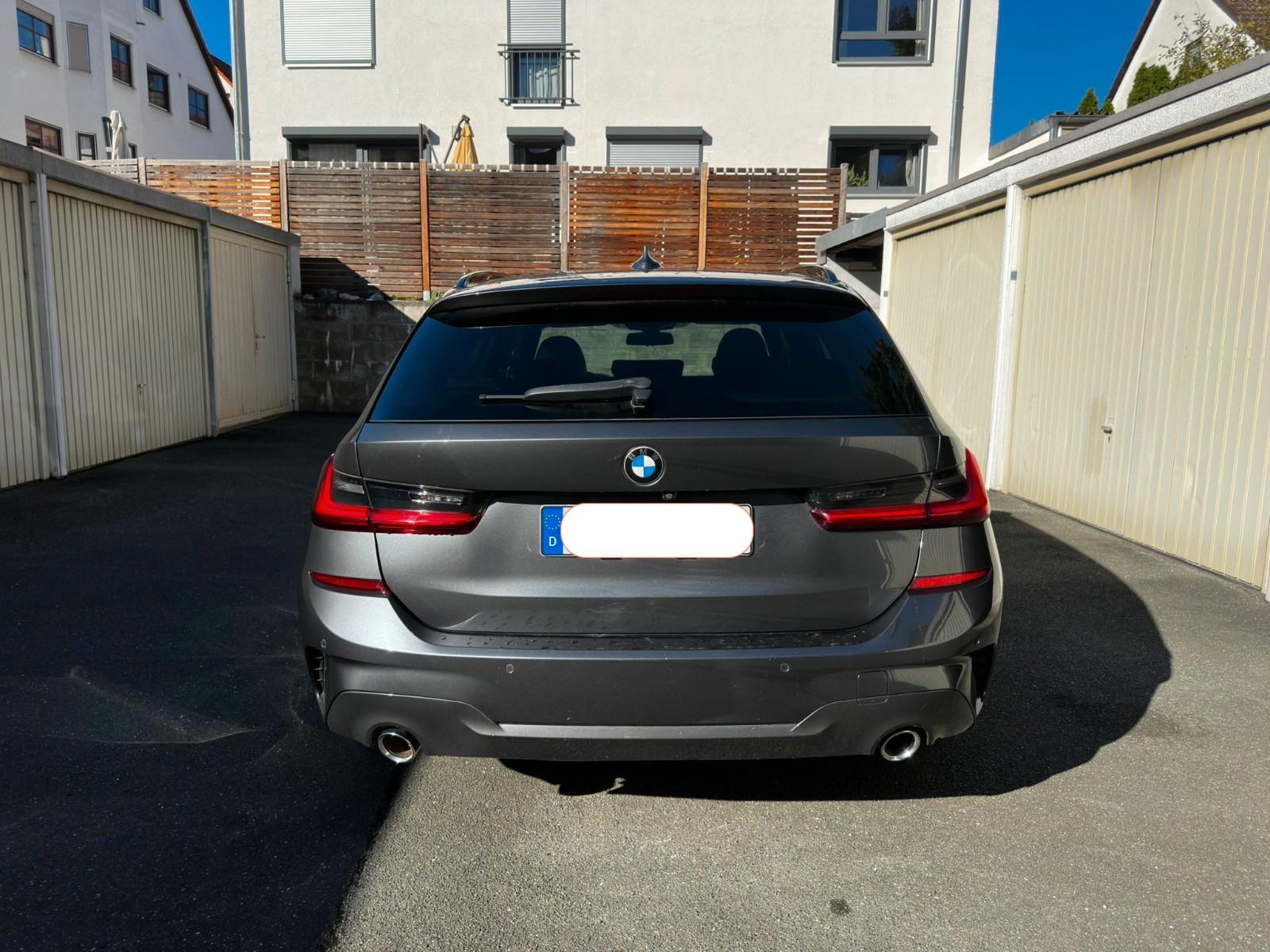 BMW 320d xDrive Touring MSport, TÜVneu, AHK, Standh 
